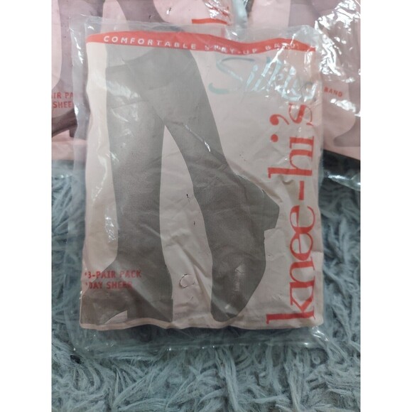 SILKIES 001006 3pair Knee Hi's One Size fits Most Off Black Made USA NOS Vintage - Picture 2 of 8